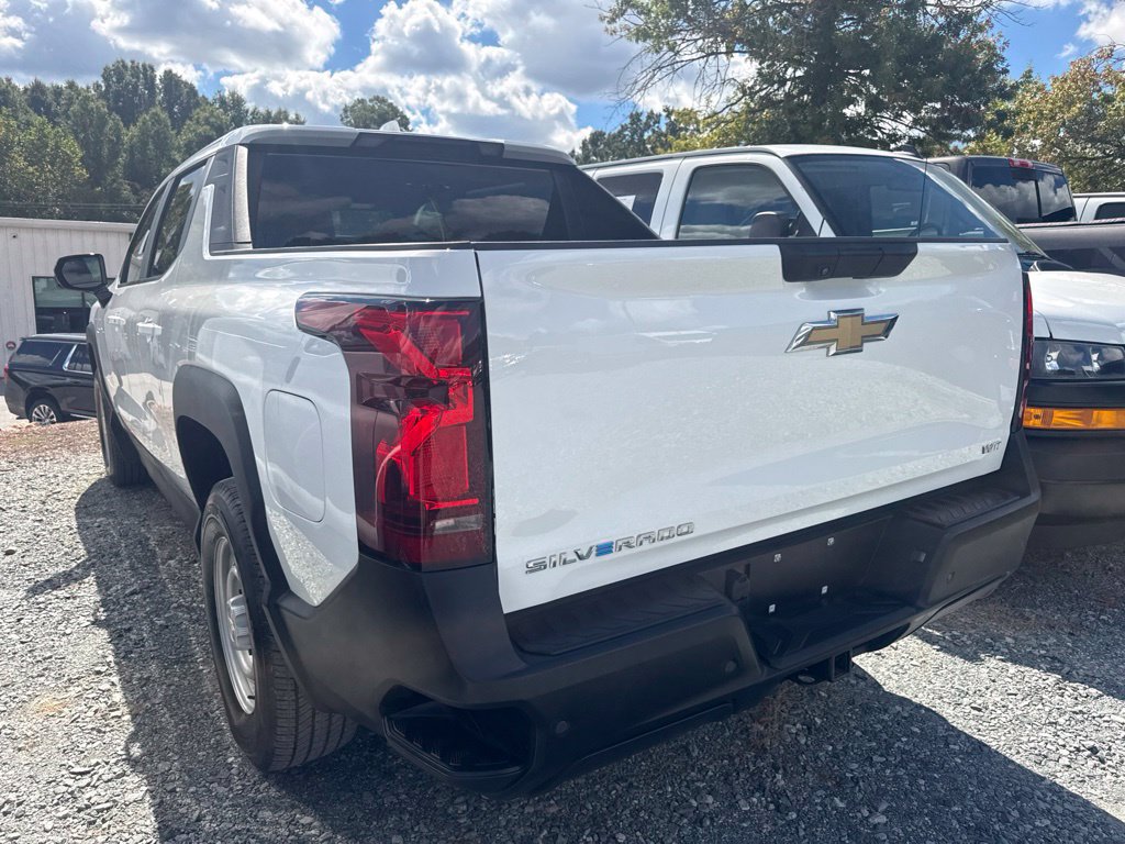 Used 2024 Chevrolet Silverado EV W/T AWD/4WD image 4