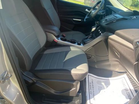 Used 2016 Ford Escape SE image 14