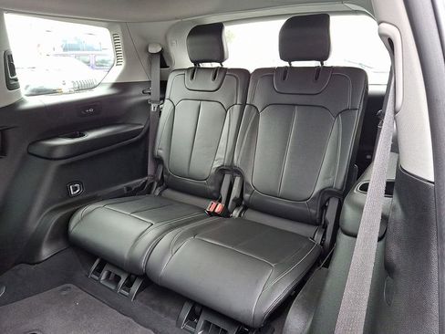 Used 2022 Jeep Grand Cherokee L Limited image 10