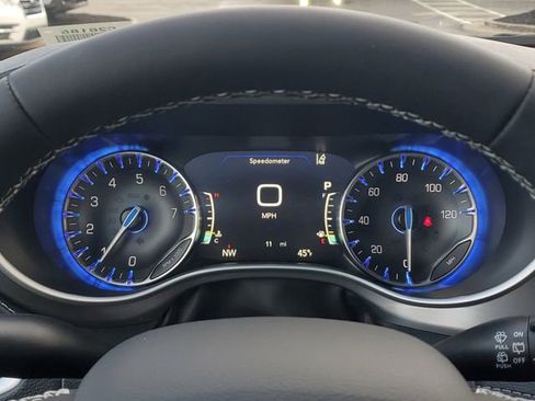 New 2026 Chrysler Pacifica Select image 26