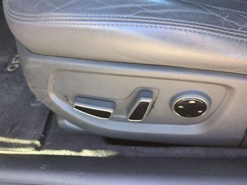 Used 2018 Genesis G80 3.8 w/ Option Group 02 image 17