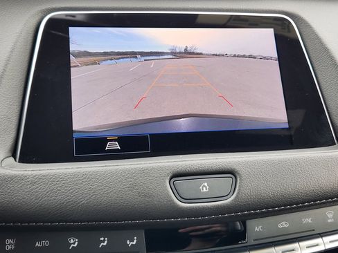 Certified 2023 Cadillac XT4 Premium Luxury image 7