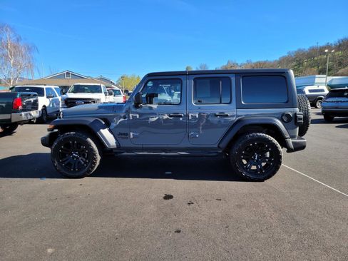 Used 2021 Jeep Wrangler Unlimited Sport image 8