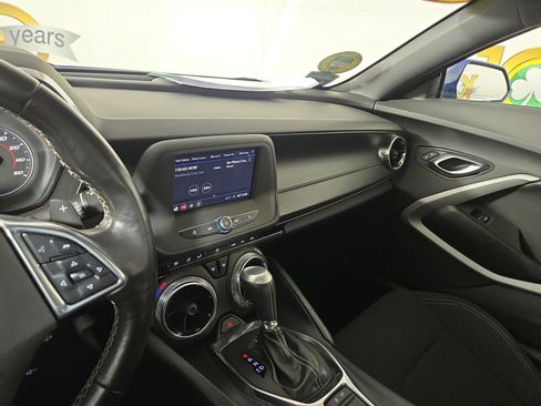 Certified 2019 Chevrolet Camaro LT image 24