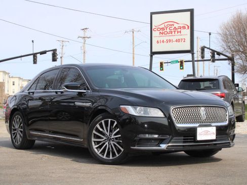 Used 2017 Lincoln Continental Select image 1