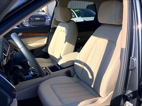 Certified 2022 Audi Q5 2.0T Premium Plus image 9