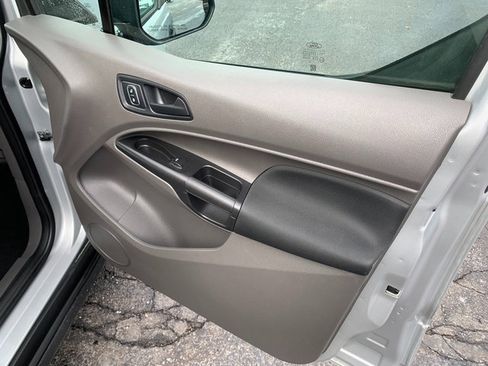 Used 2019 Ford Transit Connect XL image 14
