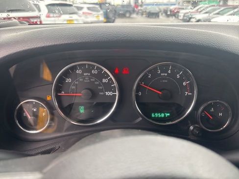 Used 2015 Jeep Wrangler Sport w/ Connectivity Group image 18