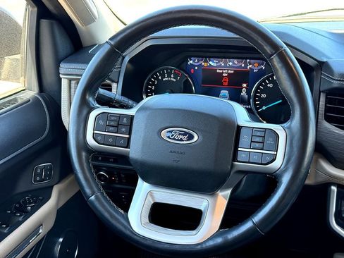 Used 2023 Ford Expedition Limited image 29