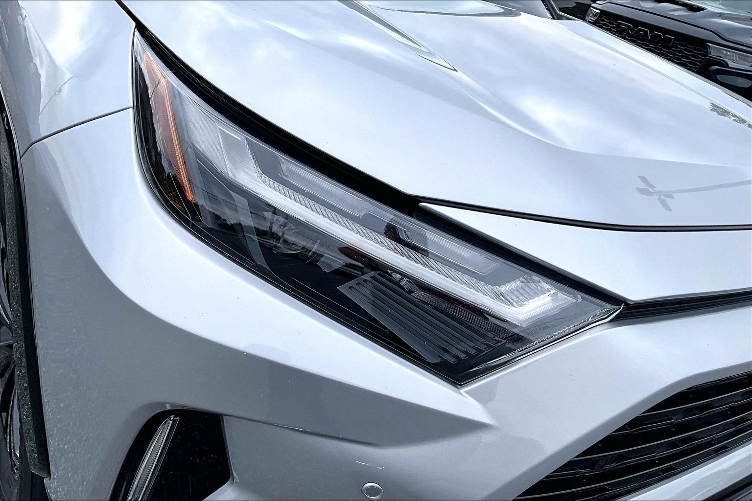 Used 2023 Toyota RAV4 XSE AWD/4WD image 24