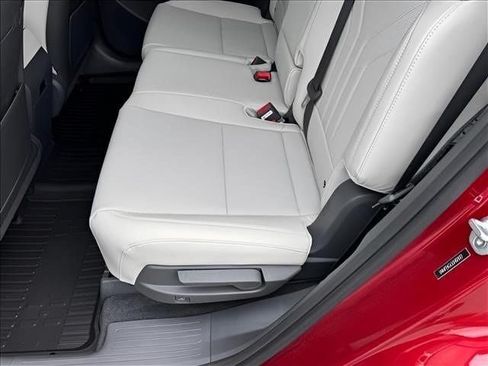 Certified 2025 Hyundai Santa Fe SEL FWD image 12