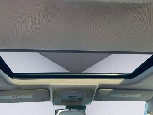 Used 2017 GMC Sierra 2500 Denali w/ Suspension Package, Off-Road image 17