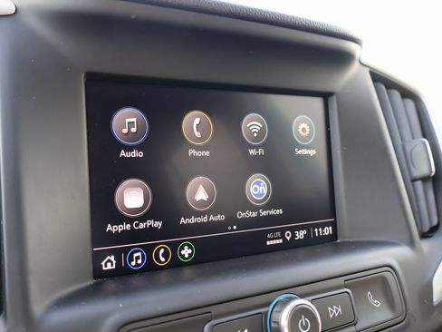 Used 2024 GMC Terrain SLE image 32