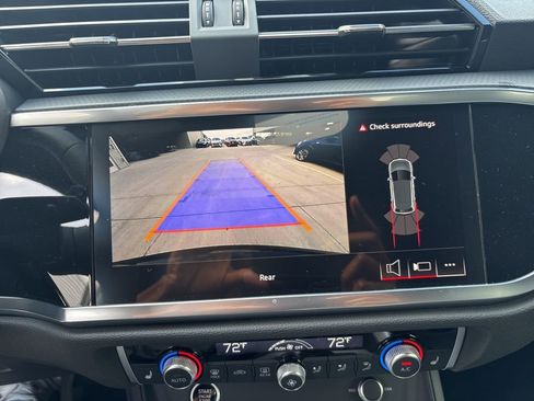 New 2025 Audi Q3 2.0T Premium image 24