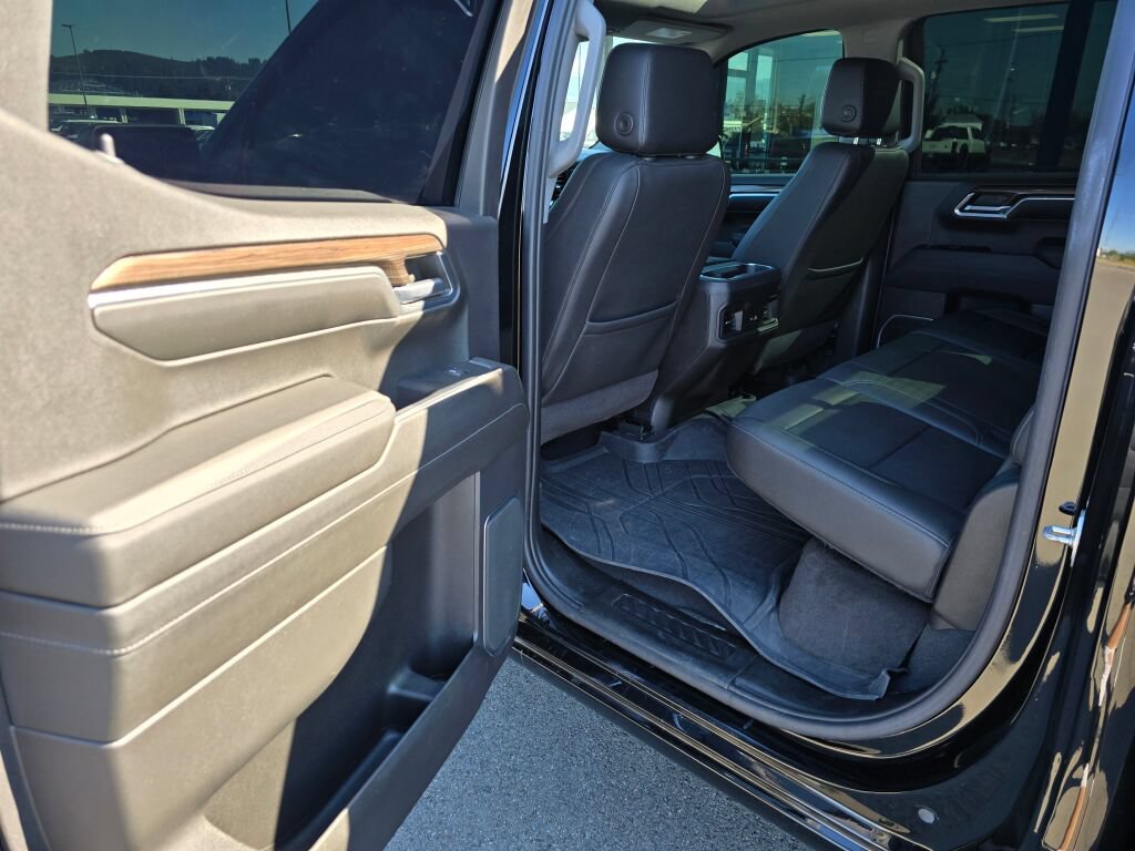 Used 2022 Chevrolet Silverado 1500 RST w/ Convenience Package II AWD/4WD image 11