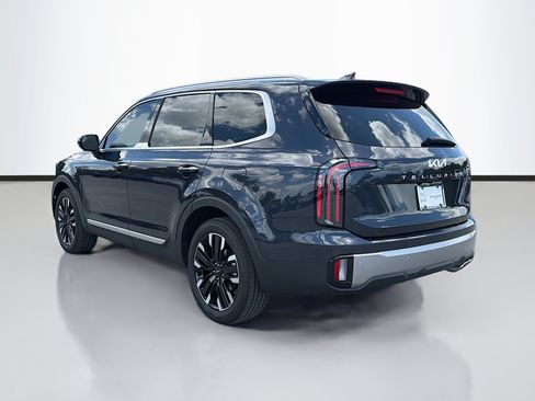 Used 2025 Kia Telluride SX w/ SX Captain's Chair Package FWD image 3