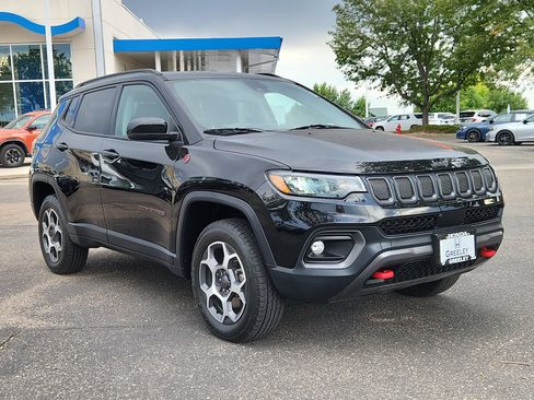 Used 2022 Jeep Compass Trailhawk AWD/4WD image 7