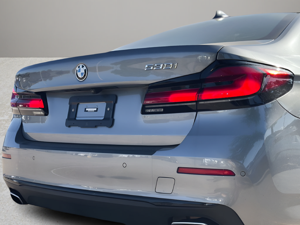Used 2023 BMW 530i w/ Premium Package RWD image 30