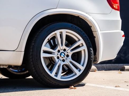 Used 2012 BMW X5 M image 34