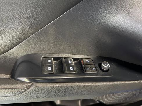 Used 2020 Toyota Camry XSE w/ Navigation Package FWD image 13