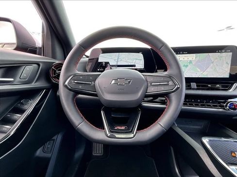 New 2027 Chevrolet Equinox RS FWD image 17