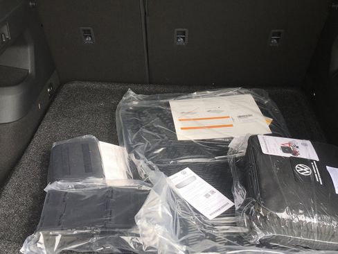 New 2026 Volkswagen Tiguan SE image 5