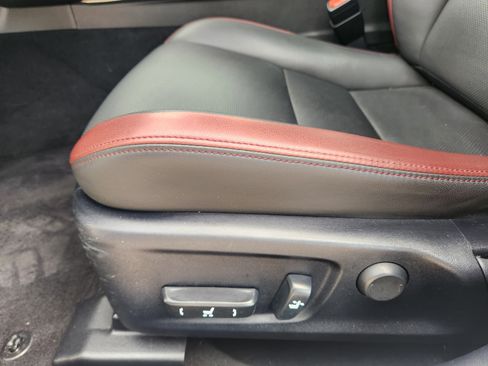 Used 2017 Lexus IS 200t image 29