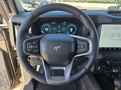 New 2025 Ford Bronco Badlands image 18