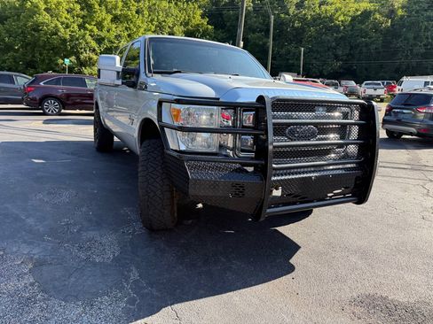 Used 2014 Ford F250 Lariat w/ Lariat Interior Package image 21