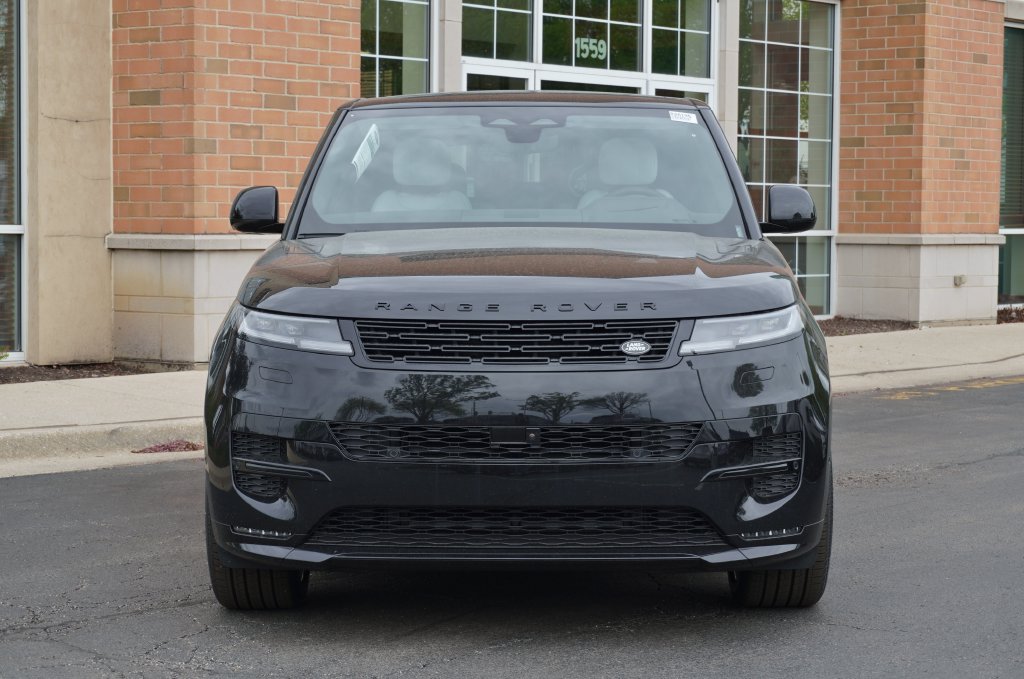 Certified 2026 Land Rover Range Rover Sport Dynamic SE AWD/4WD image 4