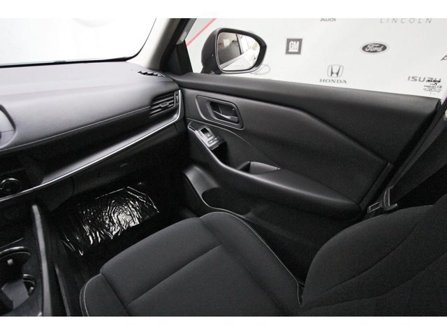 Used 2024 Nissan Rogue S AWD/4WD image 10