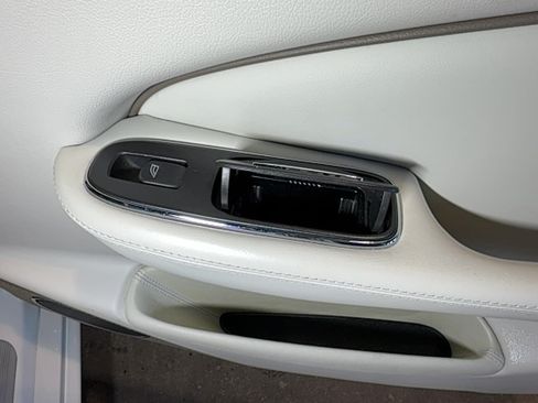 Used 2007 Jaguar XJ8 L RWD image 92