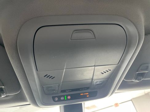 Used 2018 Chevrolet Equinox LS image 38