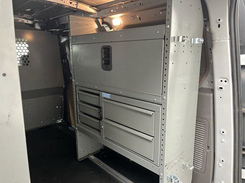 Used 2020 Ford Transit Connect XL image 22