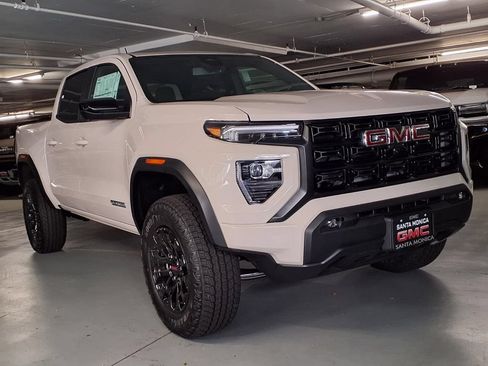 New 2026 GMC Canyon Elevation w/ Convenience Package AWD/4WD image 3