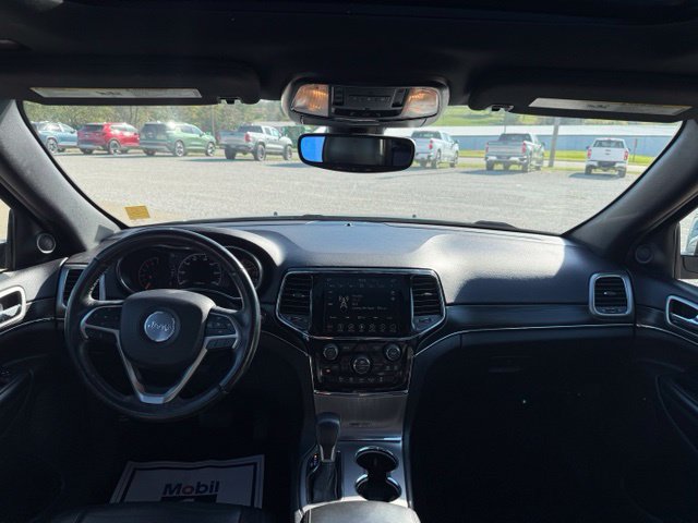 Used 2019 Jeep Grand Cherokee Limited AWD/4WD image 17