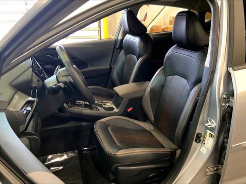 Certified 2025 Subaru Crosstrek 2.5i Limited image 9