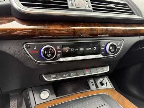 Used 2018 Audi Q5 2.0T Premium Plus w/ Premium Plus Package image 27
