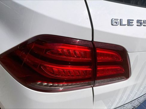 Used 2017 Mercedes-Benz GLE 550e image 28