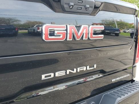 Used 2023 GMC Sierra 1500 Denali w/ Denali Reserve Package AWD/4WD image 7