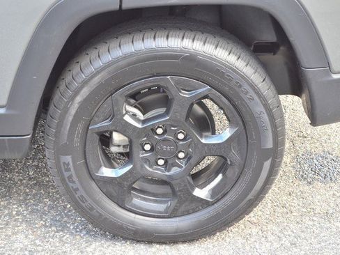 Used 2023 Jeep Compass Trailhawk image 12