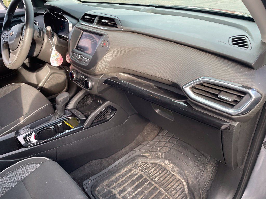 Used 2021 Chevrolet TrailBlazer LT FWD image 10