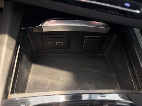 Certified 2022 Buick Envision Essence w/ Technology Package I image 25