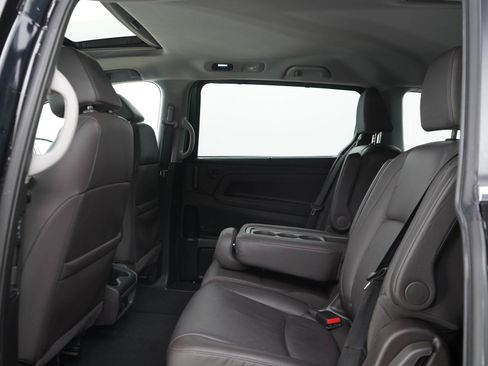 Used 2018 Honda Odyssey EX-L image 16