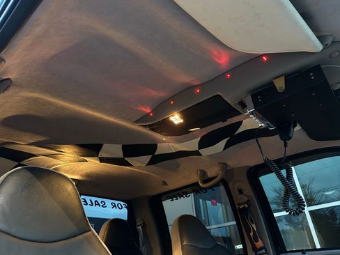 Used 1999 Ford F350 4x4 Crew Cab DRW Super Duty image 23