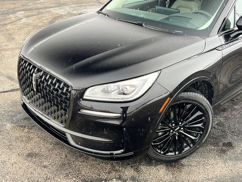 Used 2023 Lincoln Corsair Reserve w/ Equipment Group 202A image 8