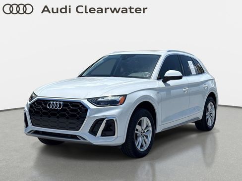Used 2023 Audi Q5 2.0T Premium w/ Convenience Package AWD/4WD image 1