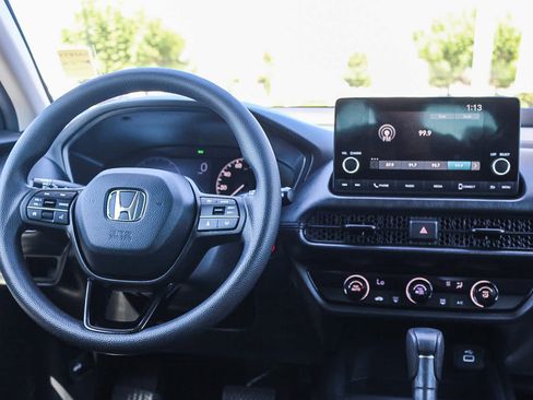 Certified 2025 Honda HR-V LX image 13