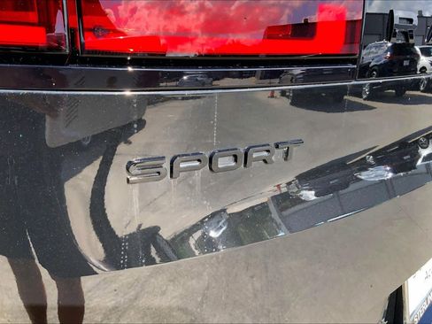 Used 2024 Land Rover Range Rover Sport Dynamic SE image 9