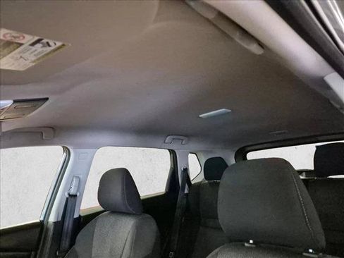 Used 2025 Nissan Rogue SV AWD/4WD image 18
